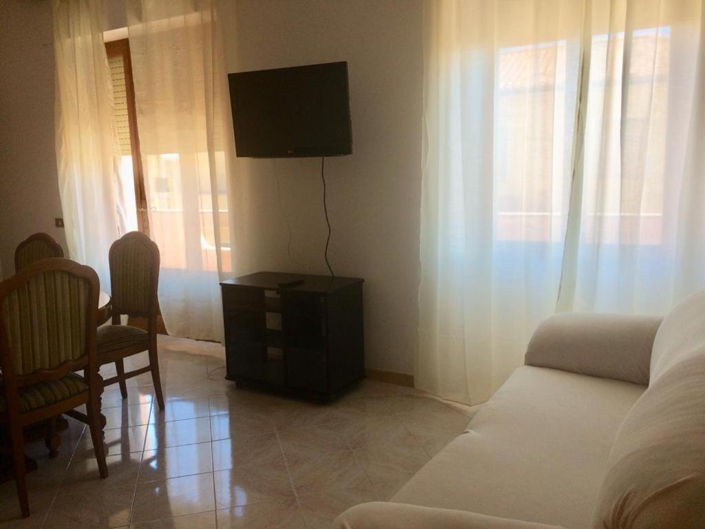 A Due Passi Hotel La Maddalena  Buitenkant foto
